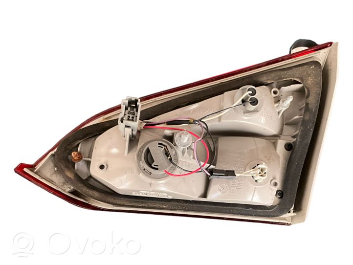 Ford Focus Luci posteriori del portellone del bagagliaio BM5113A603DB