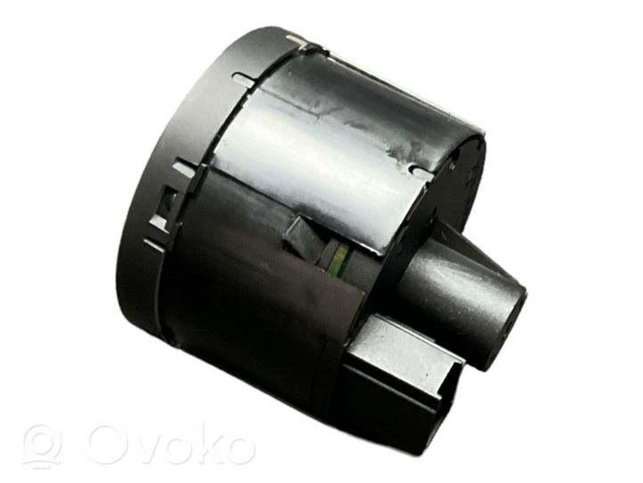 Volkswagen PASSAT B7 Interruptor de luz 3C8941431