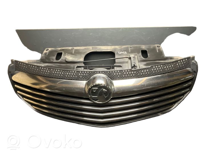 Opel Vivaro Front bumper upper radiator grill 23041900