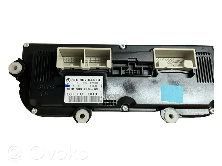 Skoda Octavia Mk2 (1Z) Oro kondicionieriaus/ klimato/ pečiuko valdymo blokas (salone) 3T0907044BE