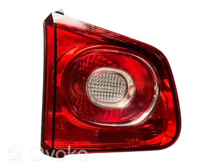 Volkswagen Tiguan Lampy tylnej klapy bagażnika 5N0945093C