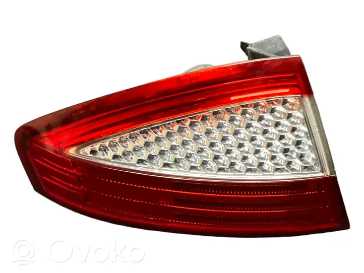 Ford Mondeo MK IV Lampa tylna 7S7113405A