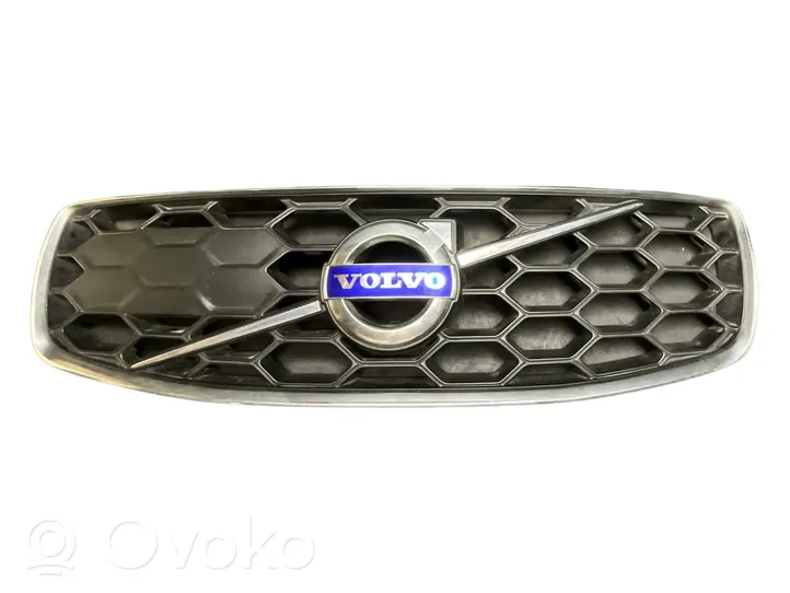 Volvo XC70 Griglia superiore del radiatore paraurti anteriore 31353617