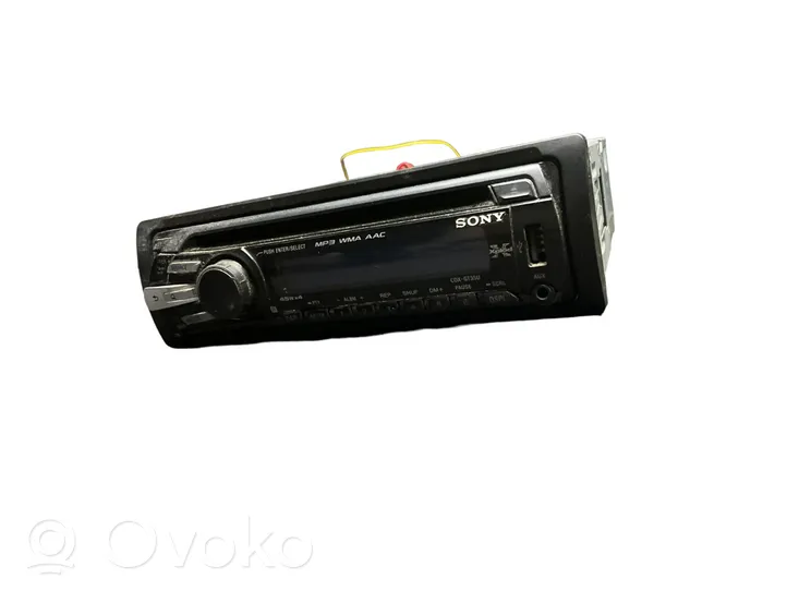 Volkswagen Golf IV Unité principale radio / CD / DVD / GPS CDXGT35U