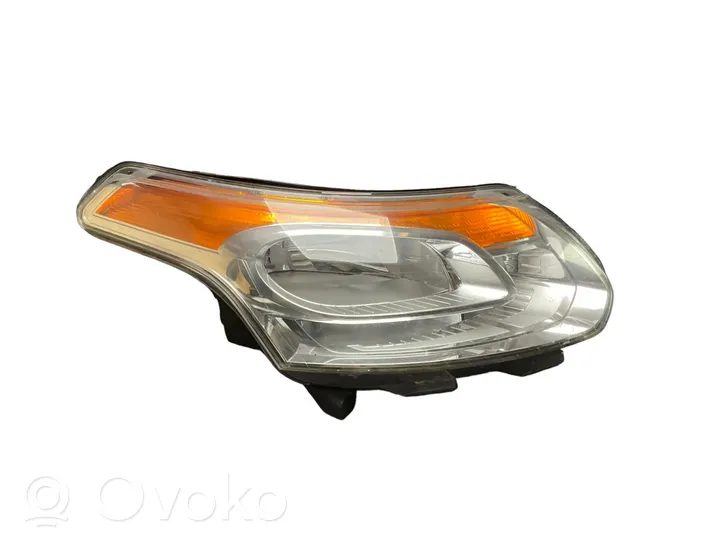 Citroen C4 I Picasso Lampa przednia 16715000