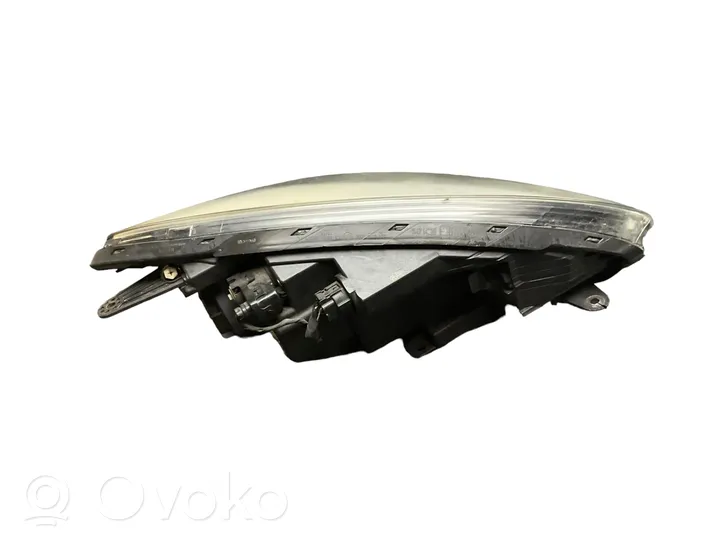 KIA Picanto Lampa przednia 921011Y3