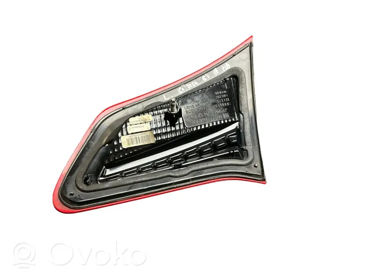 Citroen C4 II Lampy tylnej klapy bagażnika 9672155880