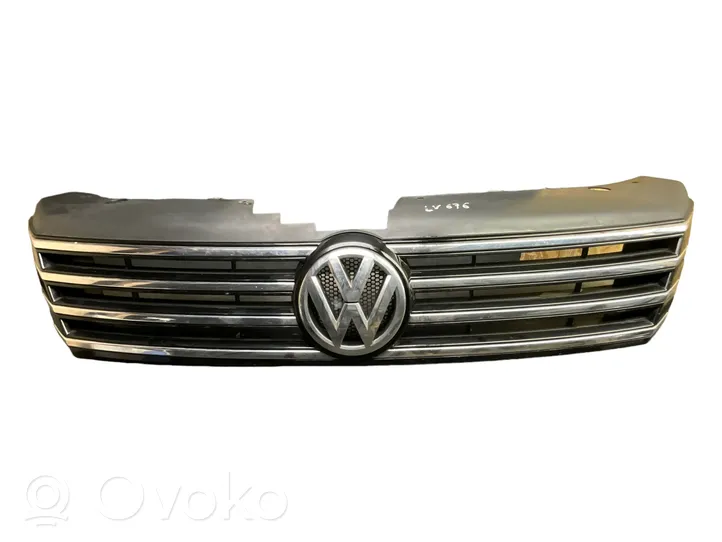 Volkswagen PASSAT B7 Front grill 3AA853651