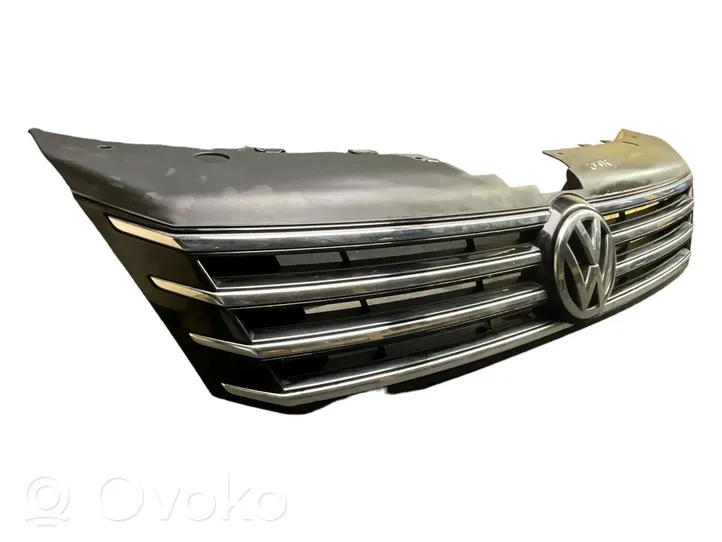 Volkswagen PASSAT B7 Front grill 3AA853651