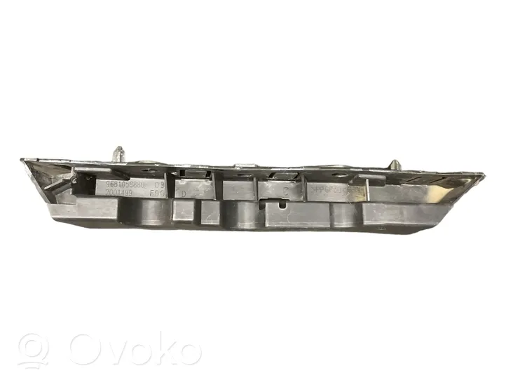 Citroen C5 Etupuskurin kannake 9681058880