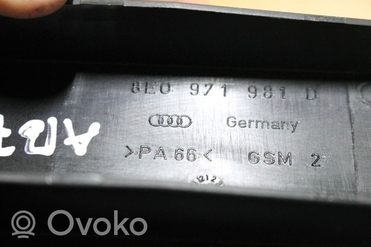 Audi A4 S4 B7 8E 8H Istuimen verhoilu 8E0971981D