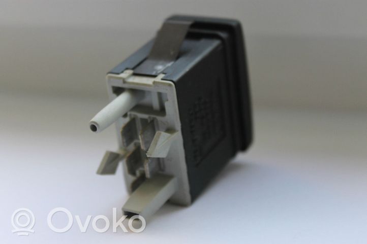 Audi A4 S4 B5 8D Interruptor de control de altura del faro delantero 8D0941301