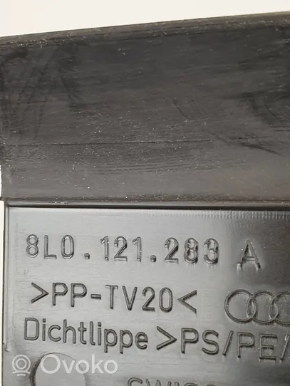 Audi A3 S3 8L Radiatoriaus oro nukreipėjas (-ai) 8L0121283A
