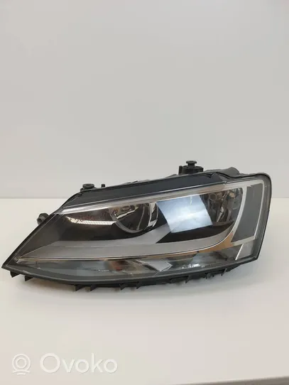 Volkswagen Jetta VI Lampa przednia 5C7941005A