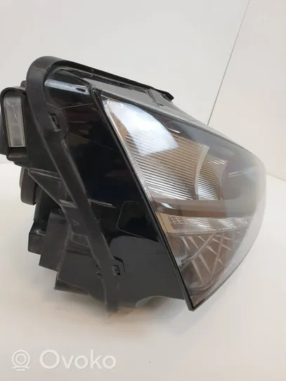 Skoda Scala Lampa przednia 657941016