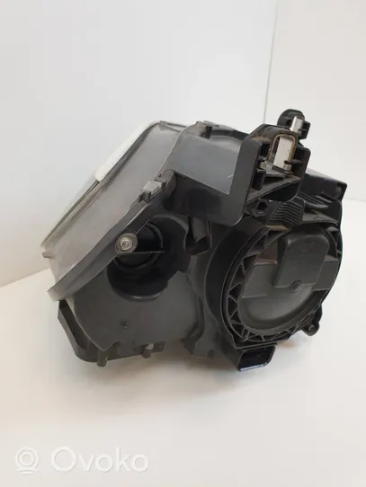 BMW X5 E70 Lampa przednia 7161587