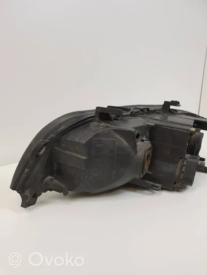 BMW X5 E53 Lampa przednia 15177402