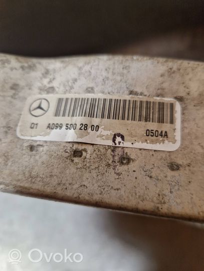 Mercedes-Benz GL X166 Välijäähdyttimen jäähdytin A0995002800
