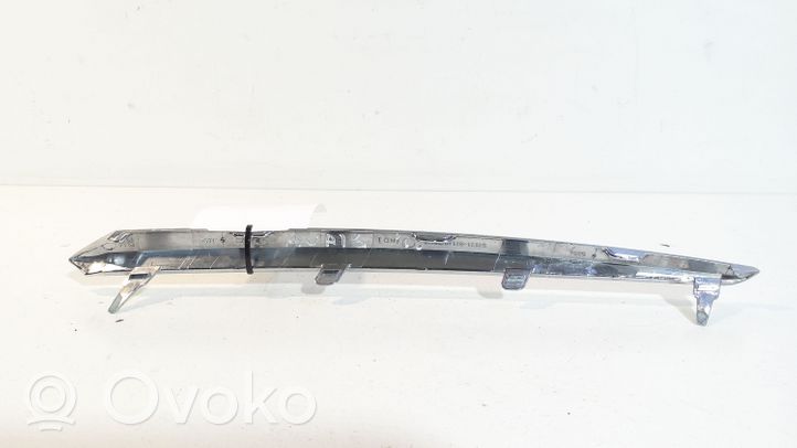 Toyota Auris 150 Etupuskurin jakajan koristelista 5312102140