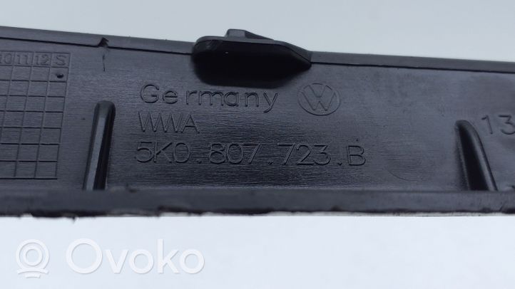 Volkswagen Golf VI Staffa di rinforzo montaggio del paraurti anteriore 5K0807723B