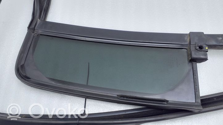 Hummer H3 Rear vent window glass 43R000265