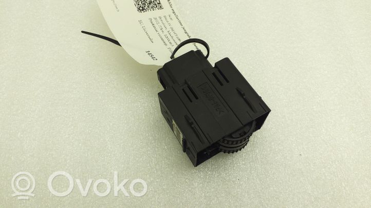 Seat Ibiza IV (6J,6P) Headlight level height control switch 6J0919094