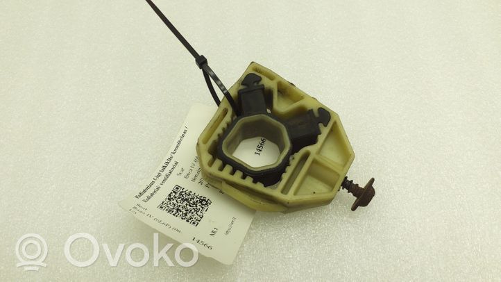 Seat Ibiza IV (6J,6P) Fixation de radiateur 1Z0121867