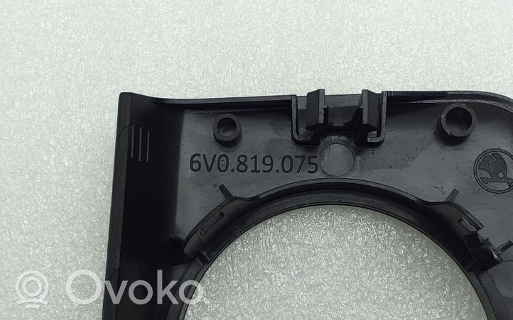 Skoda Fabia Mk3 (NJ) Console centrale, commande chauffage/clim 6V0819075