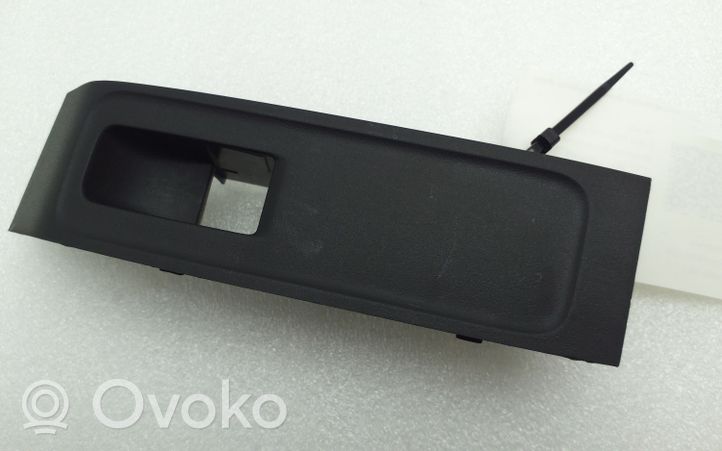 Skoda Fabia Mk3 (NJ) Support bouton lève vitre porte arrière 6V0867171