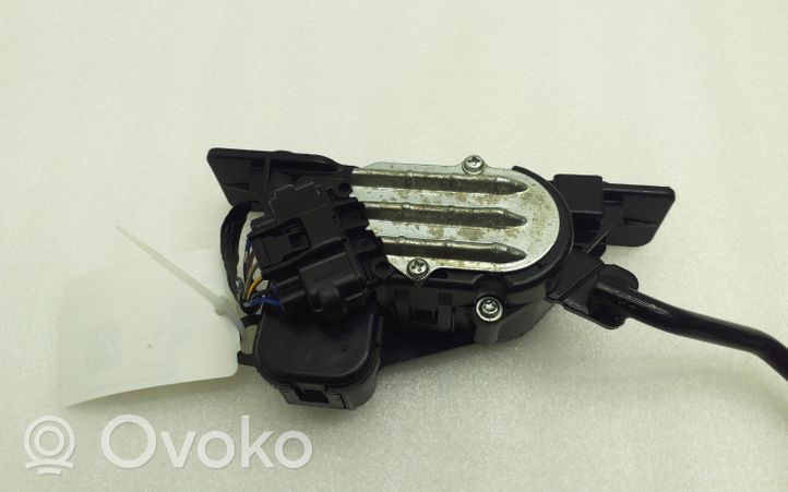 Mitsubishi L200 Accelerator throttle pedal APM30010