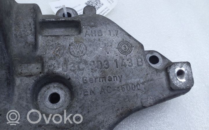 Volkswagen PASSAT B7 Soporte de montaje del compresor de A/C 03C903143B