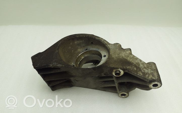 Alfa Romeo 159 Staffa del cuscinetto di supporto dell’albero di trasmissione 517528380