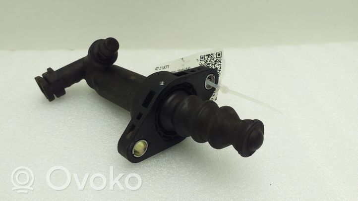 Volkswagen Jetta VI Clutch slave cylinder 1K0721261