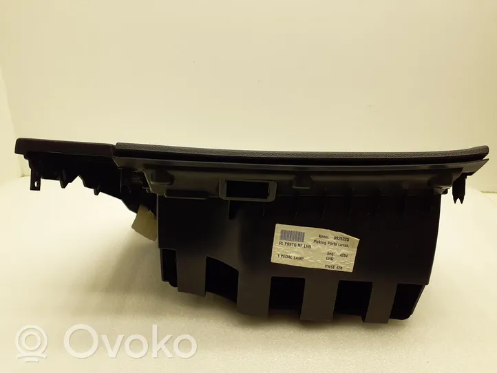 Volkswagen Sharan Glove box 7N1857114