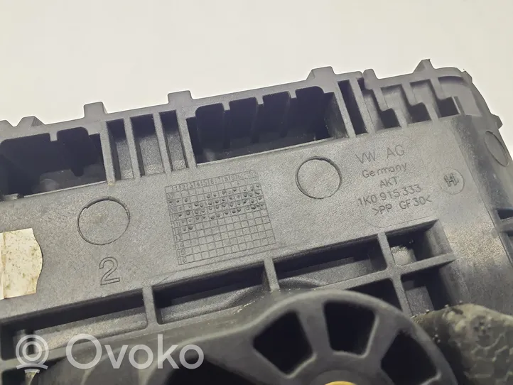 Volkswagen Sharan Battery box tray 3C0915335