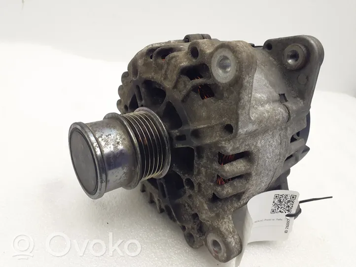 Volkswagen Golf VII Alternator 04C903021A