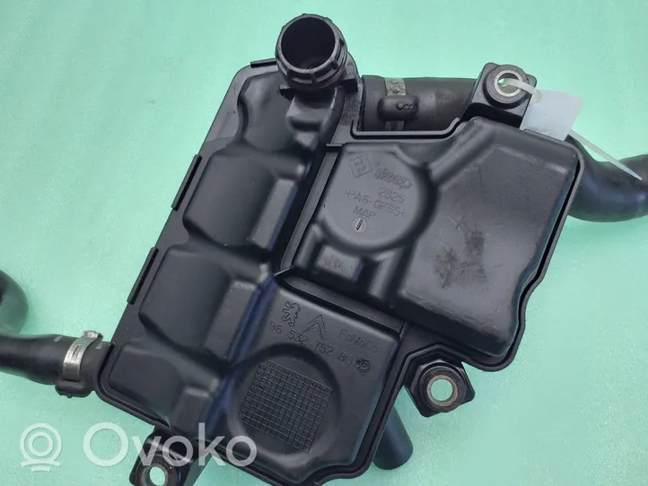 Land Rover Freelander 2 - LR2 Odpowietrznik / Separator oleju 9653275280