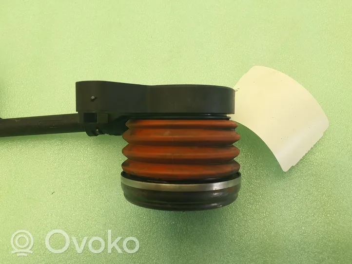 Nissan Pulsar Pomocniczy cylinder łożyska wciskowego sprzęgła 306206299R