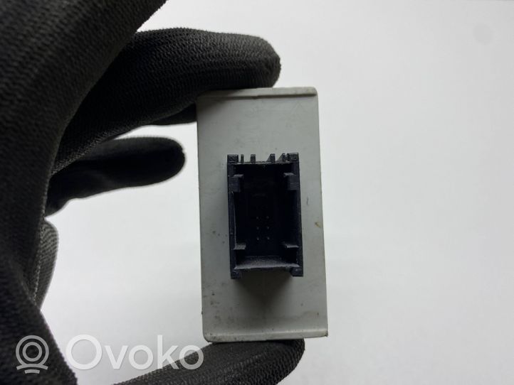 BMW 3 E46 Wing mirror control module 8376506