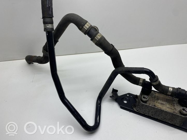 Mercedes-Benz E W212 Radiatore dell’olio del cambio A0995002300