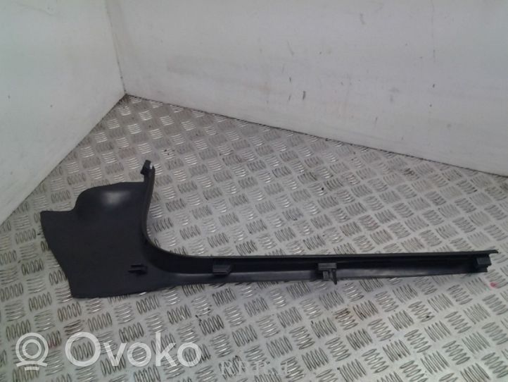 Audi RS4 Altra parte interiore 8E0867271