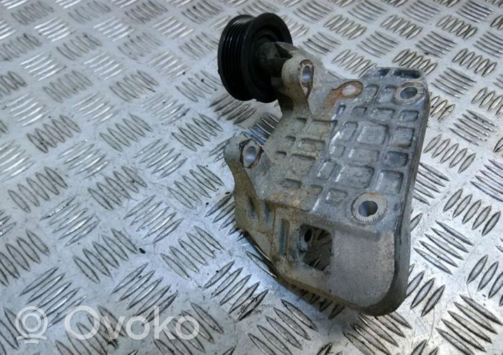 Volkswagen Touareg II Supporto del generatore/alternatore 059903143AJ