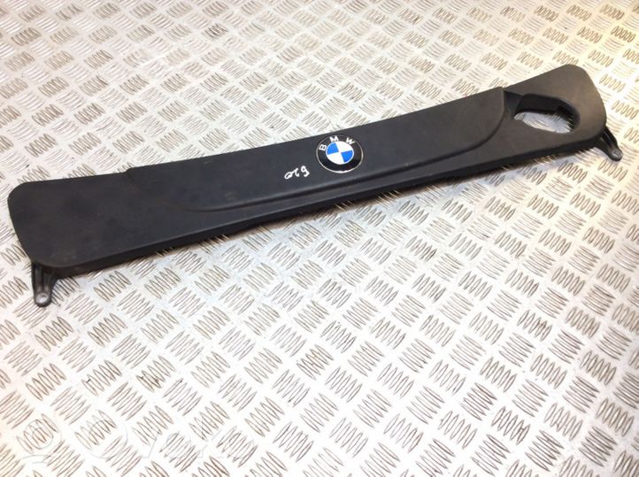 BMW 5 E60 E61 Variklio dangtis (apdaila) 7801282