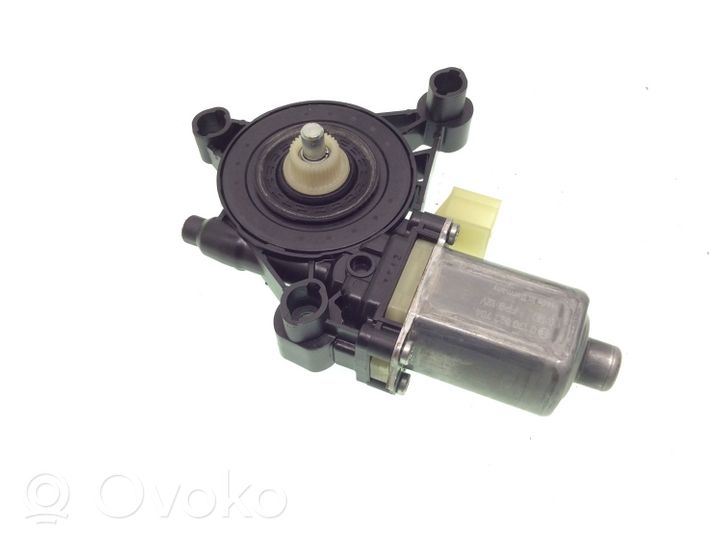 Audi A5 Moteur de lève-vitre de porte avant 8W0959802