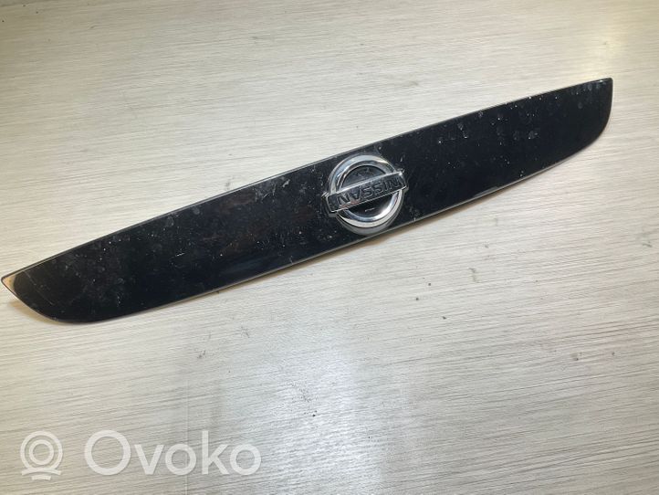 Nissan Juke I F15 Rekisterikilven valo 908681KR6A