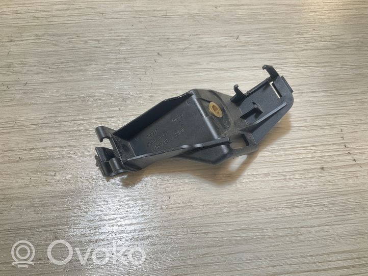 BMW 1 F40 Kita variklio skyriaus detalė 9468748