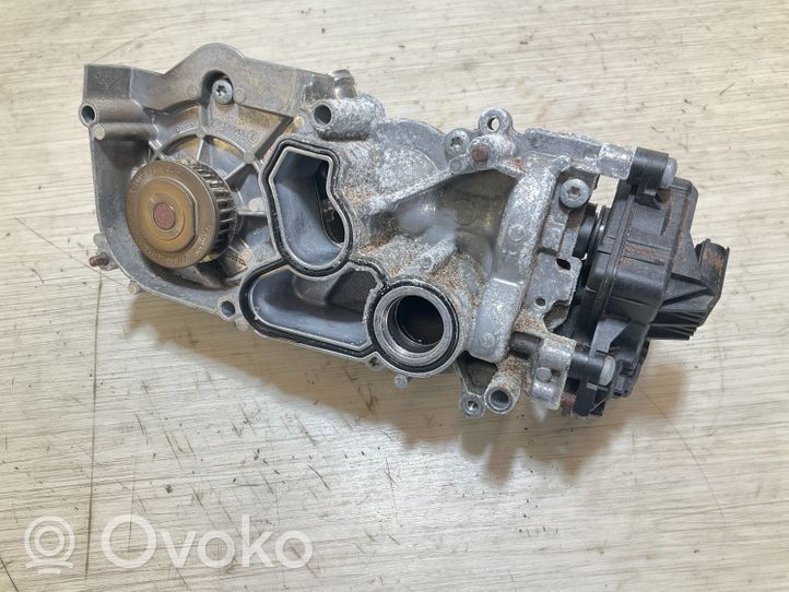 Audi Q3 F3 Vesipumppu 05E121117