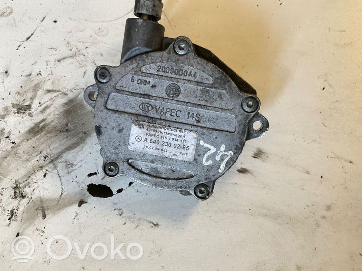 Mitsubishi Colt Pompe à vide A6402300265