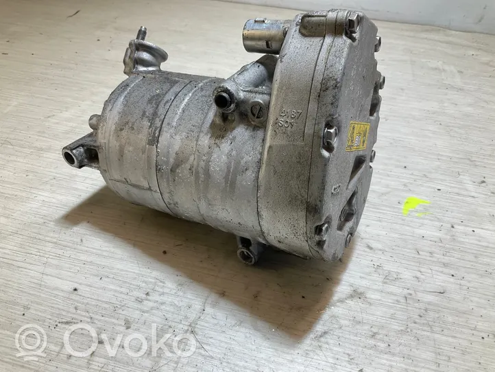 Volvo XC40 Compressore aria condizionata (A/C) (pompa) 32130500