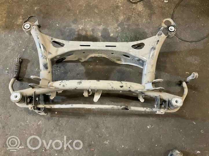 Volvo XC40 Sottotelaio posteriore 32269606